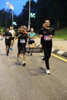 Runner Photo 4292358