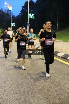 Runner Photo 4292365