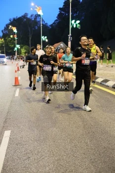 Runner Photo 4292366