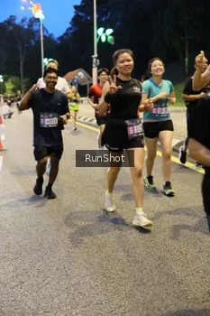 Runner Photo 4292374