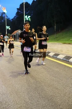 Runner Photo 4292406