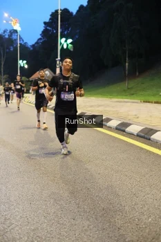 Runner Photo 4292530