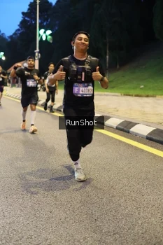 Runner Photo 4292542
