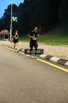 Runner Photo 4292743
