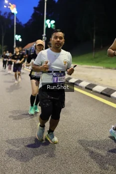Runner Photo 4293403