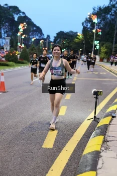 Runner Photo 4293811