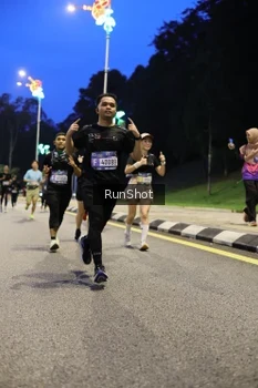 Runner Photo 4293971