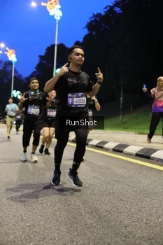 Runner Photo 4294000