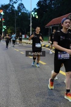 Runner Photo 4294117