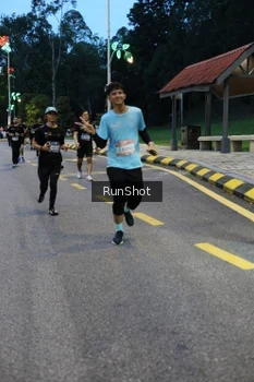 Runner Photo 4294144
