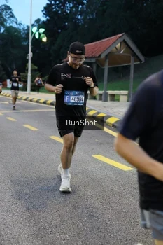 Runner Photo 4294295