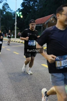 Runner Photo 4294300