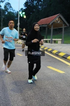 Runner Photo 4294320