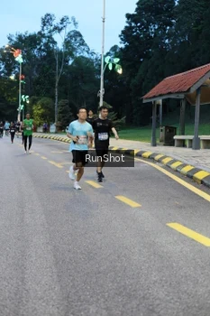 Runner Photo 4294355