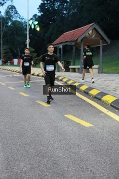 Runner Photo 4294373