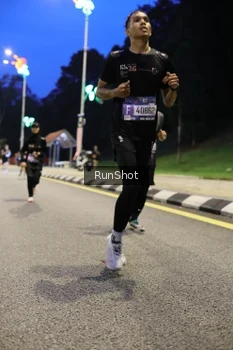 Runner Photo 4294601