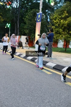 Runner Photo 4294660