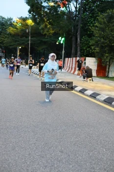 Runner Photo 4294690