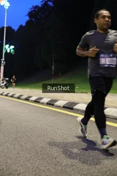 Runner Photo 4294704