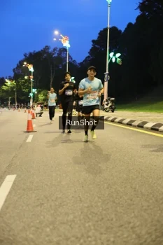 Runner Photo 4295059