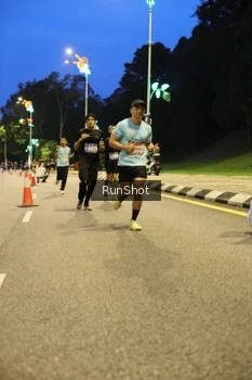 Runner Photo 4295095