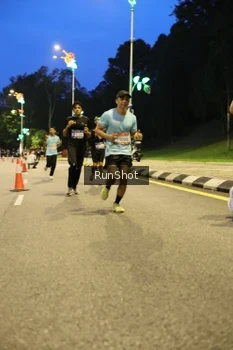 Runner Photo 4295108