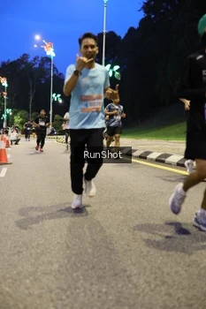 Runner Photo 4295218