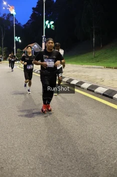 Runner Photo 4295335