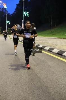 Runner Photo 4295355