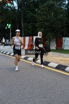 Runner Photo 4295376