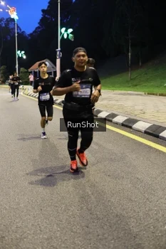 Runner Photo 4295378