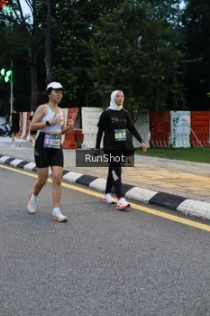 Runner Photo 4295379