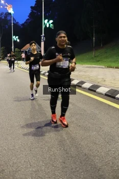 Runner Photo 4295390