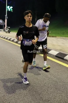 Runner Photo 4295514