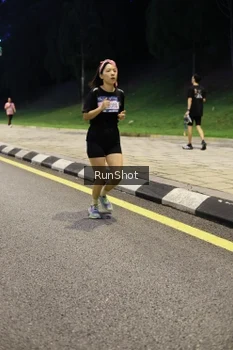 Runner Photo 4295764