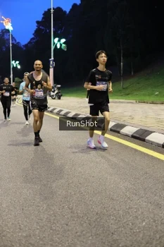 Runner Photo 4295805