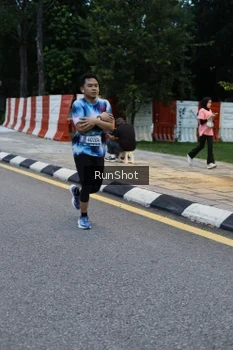 Runner Photo 4295977