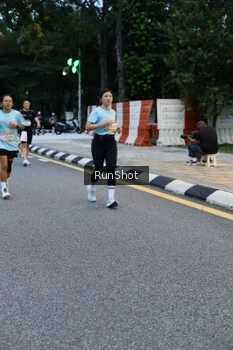 Runner Photo 4295986