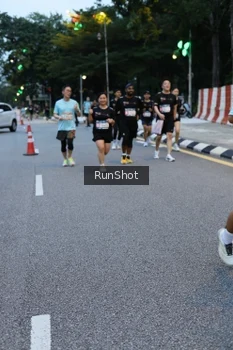 Runner Photo 4296001