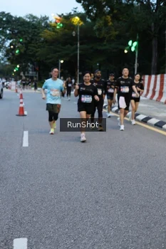 Runner Photo 4296008