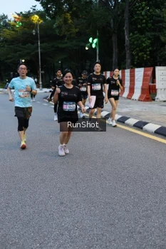 Runner Photo 4296011
