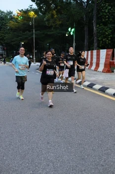Runner Photo 4296012
