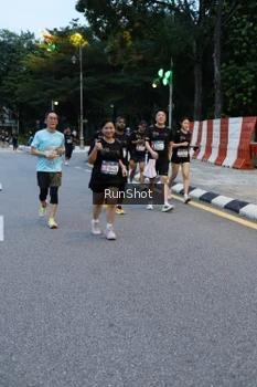 Runner Photo 4296014