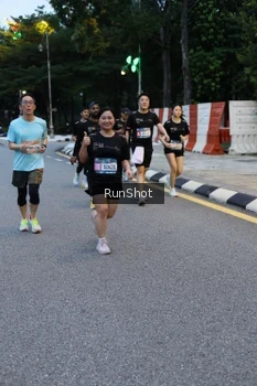 Runner Photo 4296016