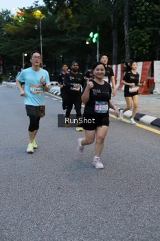 Runner Photo 4296023