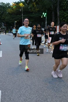 Runner Photo 4296025