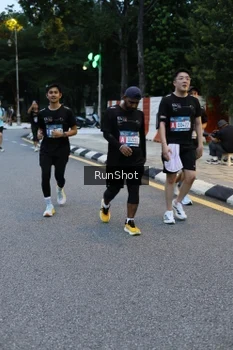 Runner Photo 4296034
