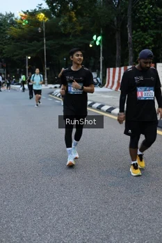 Runner Photo 4296041