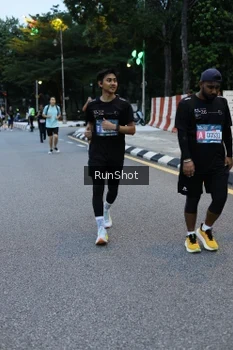 Runner Photo 4296043