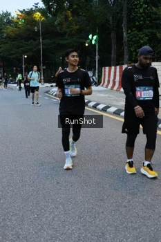 Runner Photo 4296044